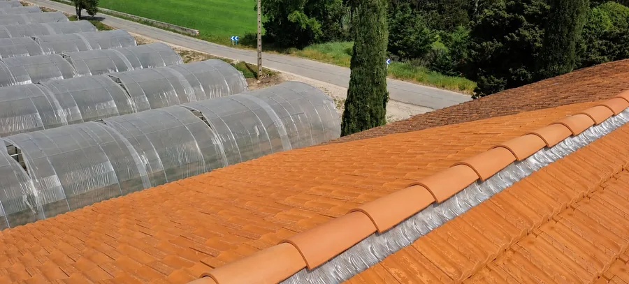 Couverture en tuiles réalisée par ND Couvreur à Carpentras